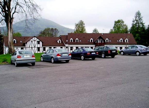 Restaurace A Penzion Ceska Hospoda Heřmanice 외부 사진